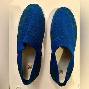 438- SHEIN size 6 slip on royal blue/geeen leopard print sneakers